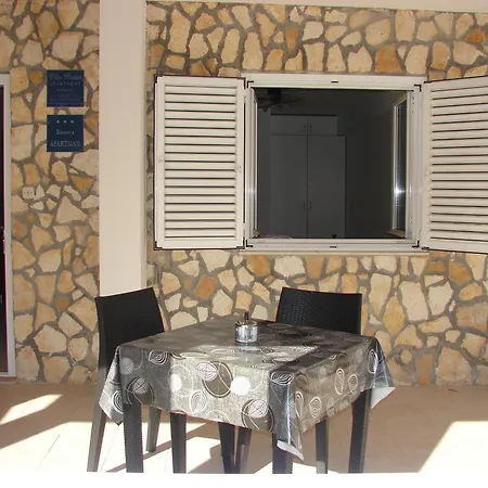 Bruna Apartment *